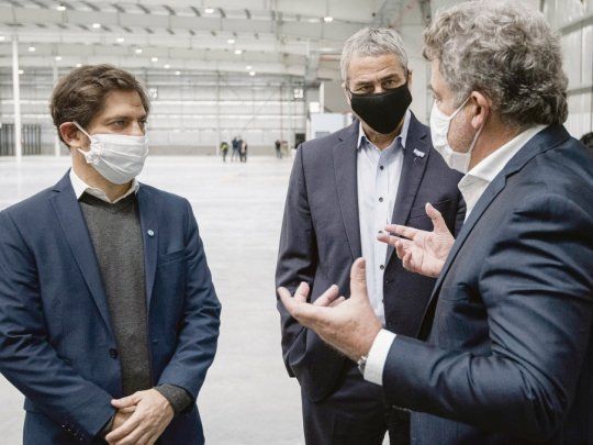 recorrida. El gobernador Axel Kicillof visit&oacute; Avellaneda para inaugurar un dep&oacute;sito fiscal. El intendente local, Jorge Ferraresi, es uno de los m&aacute;s duros contra la apertura de CABA.
