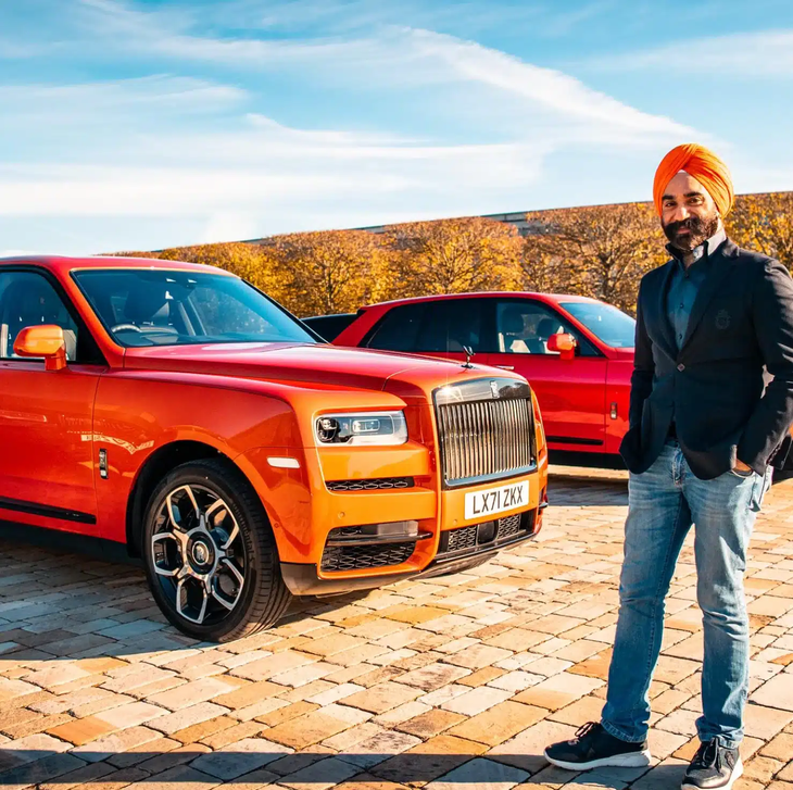 Singh, con sus gustos y millones de euros, se posicionó como un símbolo de autoexpresión y éxito. Singh, con sus gustos y millones de euros, se posicionó como un símbolo de autoexpresión y éxito.