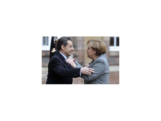 Sarkozy y Merkel avanzan en reforma de alto impacto para solucionar crisis de la UE