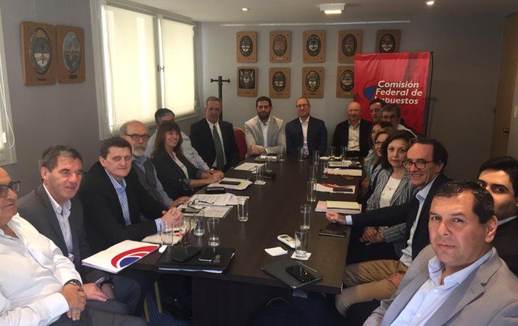 ámbito.com | Reunión de ministros de Economía en la Comisión Federal de Impuestos