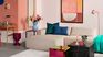 La decoración dopamina apuesta por tonos y combinaciones intensas para elevar el ánimo.