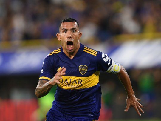 Grito de campeón: Carlos Tevez metió un bombazo inatajable y Boca volvió a festejar.