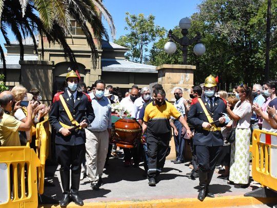 Despiden los restos del exgolfista e intendente de Villa Allende Eduardo Gato Romero.