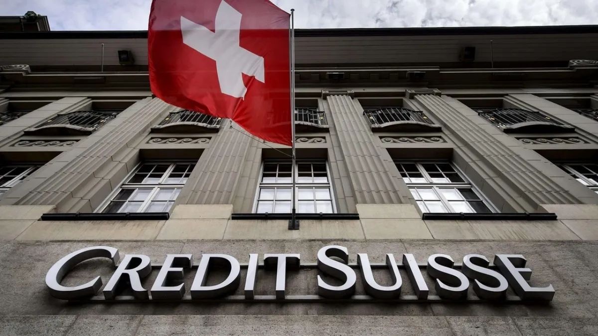 Credit Suisse detected “weakness” in its control of information