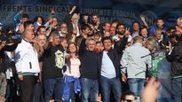 El acto en Plaza de Mayo por el Día de la Lealtad de sectores kirchernistas, la CTA y el moyanismo.&nbsp;
