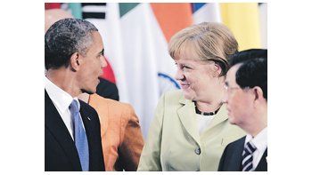 Obama, Merkel y Hu Jintao ayer en Los Cabos. El presidente de EE.UU. tuvo encuentros fuera de las delibera-ciones del G-20 para interiorizarse sobre la marcha de la crisis europea y las acciones desplegadas.
