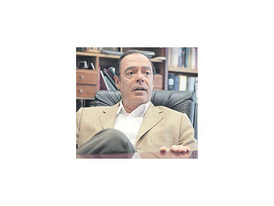 El ex ministro de Economía Roque Fernández expresó supreocupación por el tema energético y la inflación reprimida.«El oficialismo se metió en una trampa», indicó.