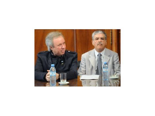 El gobernador de Santa Cruz, Daniel Peralta y el ministro de Planificación, Julio de Vido.