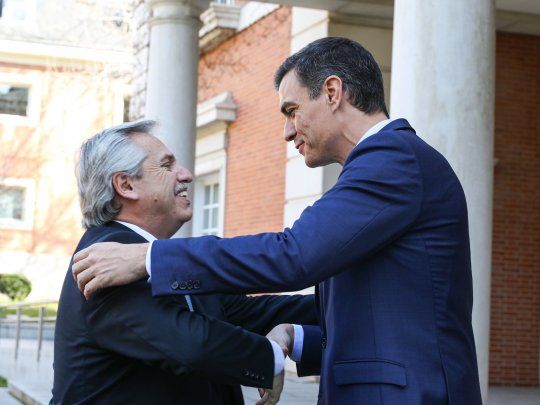 El presidente Alberto Fernández en una reunión con el presidente del Gobierno español Pedro Sánchez durante el año pasado.&nbsp;