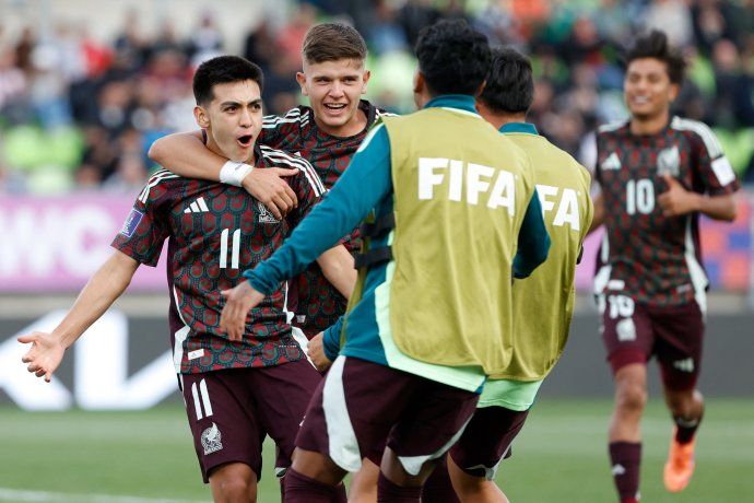 Gilberto Mora, la figura, goleador y la carta de triunfo de la Selección Mexicana que, este martes 7 de octubre, enfrentará a Chile por los octavos de final del Mundial Sub 20. Gilberto Mora, la figura, goleador y la carta de triunfo de la Selección Mexicana que, este martes 7 de octubre, enfrentará a Chile por los octavos de final del Mundial Sub 20.