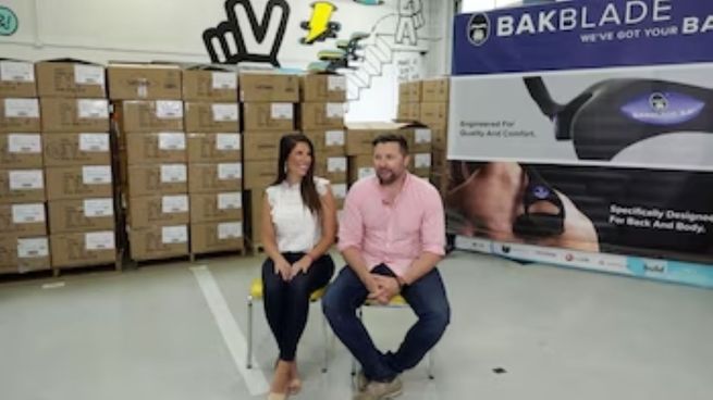 Matt Dryfhout y suu esposa, Angela, quienes ganaron millones con su inventom¿,&nbsp; Bakblade.