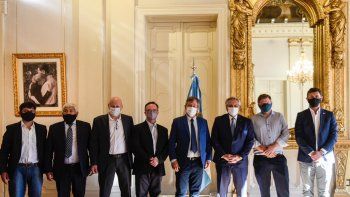 El presidente Alberto Fernández recibió a los intendentes de la Comarca Andina, afectada por incendios forestales.