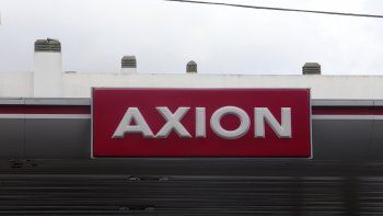 aumento de naftas: axion se sumo a ypf y shell