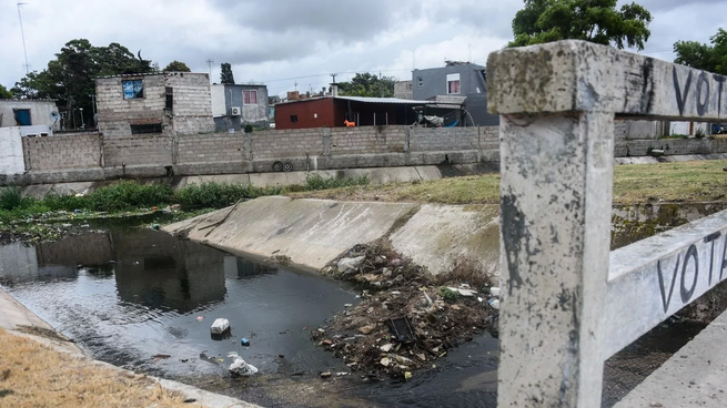 La Intendencia de Montevideo retiró 150 mil kilos de basura de una cañada en la capital uruguaya.