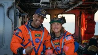Christina Koch compartió sus sensaciones tras completar una misión histórica en las inmediaciones de la Luna. Christina Koch compartió sus sensaciones tras completar una misión histórica en las inmediaciones de la Luna.