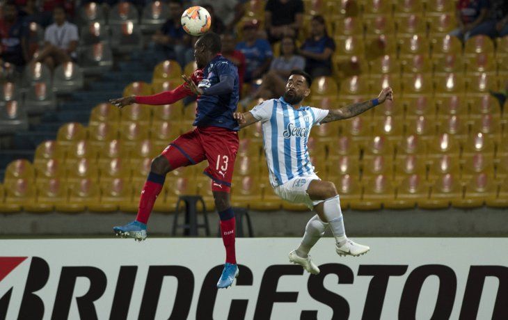 Atlético Tucumán perdió en Colombia, pero la serie quedó abierta