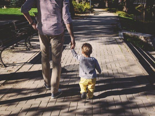 Reconocer a nuestro padre es tomar la vitalidad, la fuerza propulsora que nos ayudará a producir frutos, es el arquetipo que nos ayudará a tener éxito laboral y emocional.