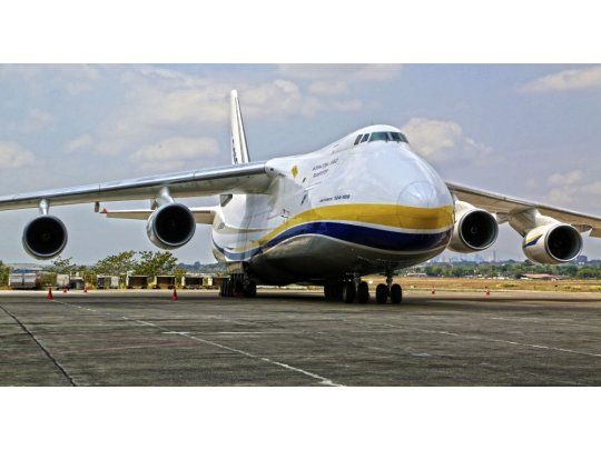 Llegó desde Rusia súper avión con minisubmarino para colaborar con búsqueda del ARA San Juan