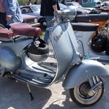 La Vespa rompió con el diseño de las motos de su época y terminó convirtiéndose en uno de los grandes símbolos de Italia.