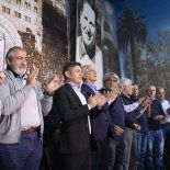 En un acto en conjunto, la CGT y Axel Kicillof dijeron presente para mostrar unidad, a menos de una semana de las eleccions legislativas. En un acto en conjunto, la CGT y Axel Kicillof dijeron presente para mostrar unidad, a menos de una semana de las eleccions legislativas.