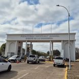 El costo de los servicios básicos es el principal motor de la mudanza: una familia uruguaya puede pagar 1.500 pesos de luz en Quaraí frente a los 6.000 pesos que abonaría en Artigas. El costo de los servicios básicos es el principal motor de la mudanza: una familia uruguaya puede pagar 1.500 pesos de luz en Quaraí frente a los 6.000 pesos que abonaría en Artigas.