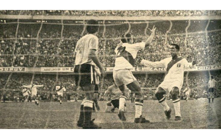 Argentina empató con Perú en la Bombonera en 1969 y se quedó sin Mundial.