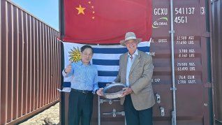 El embajador de China en Uruguay se volvió a mostrar abierto a hablar sobre un Tratado de Libre Comercio (TLC) entre ambas naciones.