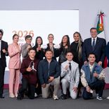 La presidenta Claudia Sheinbaum presentó el programa Boxeando por la Paz y el presidente de la CMB, Mauricio Sulaimán, lo catalogó como algo sin precedentes. La presidenta Claudia Sheinbaum presentó el programa Boxeando por la Paz y el presidente de la CMB, Mauricio Sulaimán, lo catalogó como algo sin precedentes.