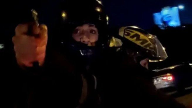 Motochorros atacaron a un reconocido youtuber en plena autopista Panamericana