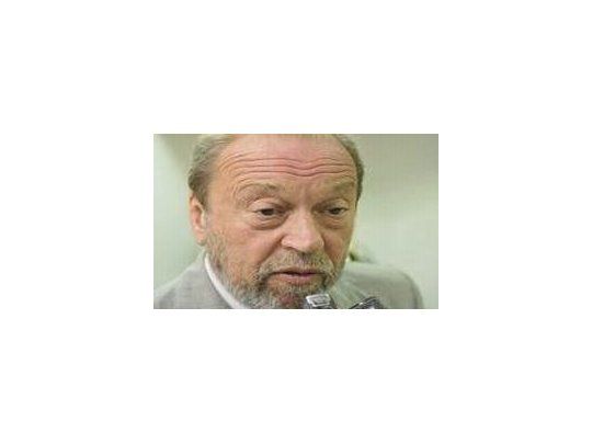 Biolcati apuntó otra vez contra el Gobierno por la siatución ganadera.