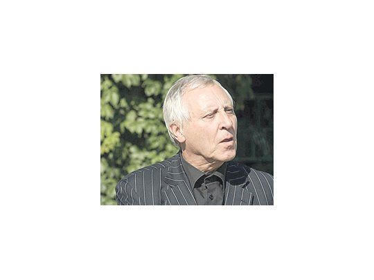 Peter Greenaway sigue proclamando la muerte del cine y ahora se dedica al videoarte.