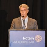 Alfonso Prat Gay disertó en el Rotary Club de Buenos Aires. Alfonso Prat Gay disertó en el Rotary Club de Buenos Aires.
