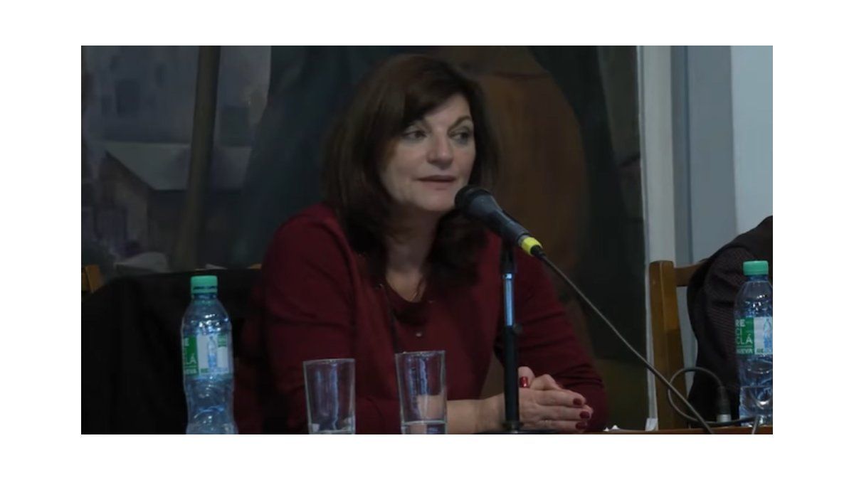 Quién es Kelly Olmos, la ministra que reemplazará a Moroni a la que le falta currículum laboral