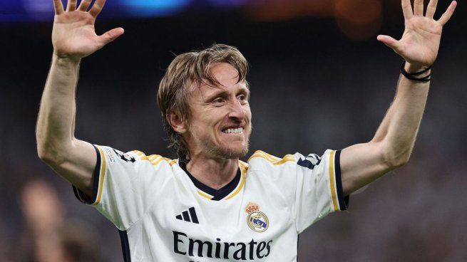 Real Madrid anunció la salida de Luka Modric, el jugador con más títulos en su historia