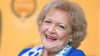 fallecio a los 99 anos la multipremiada actriz betty white