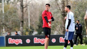 En la previa de la Copa América, la Selección goleó a Newells con dos de Messi
