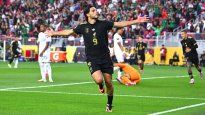 La batalla por los primeros lugares entre los goleadores históricos del Tri se encendió aún más con un nuevo gol de Raúl Jiménez en las Semifinales de Copa Oro contra Honduras, por lo que el delantero mexicano cada vez está más cerca del segundo lugar.