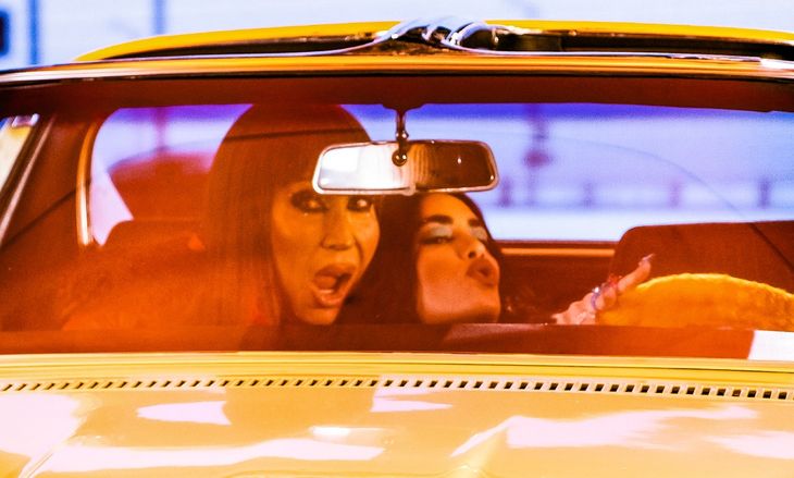 Moria y Lali en el videoclip de Moria y Lali en el videoclip de