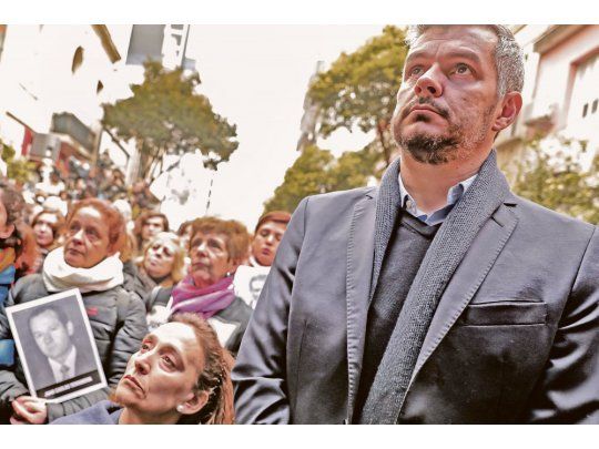 Presentes. Marcos Peña y Gabriela Michetti representaron al Gobierno en el acto de ayer ante la AMIA.