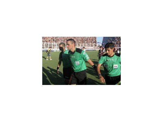 Suspendido. Abal no dirigirá el fin de semana.