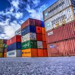 El dólar acumula una caída de 11% en 2025, mientras los costos salariales y tarifarios presionan al alza sobre la estructura de costos exportadores. El dólar acumula una caída de 11% en 2025, mientras los costos salariales y tarifarios presionan al alza sobre la estructura de costos exportadores.