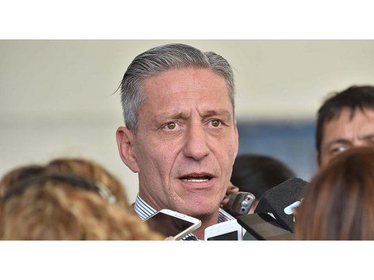 Mariano Arcioni hace oídos sordos a la crítica situación de Chubut. Falta de fondos, denuncias por corrupción a funcionarios y una huelga docente sin precedentes conforman un combo insostenible. Sin embargo, el mandatario señaló que la provincia está en orden.