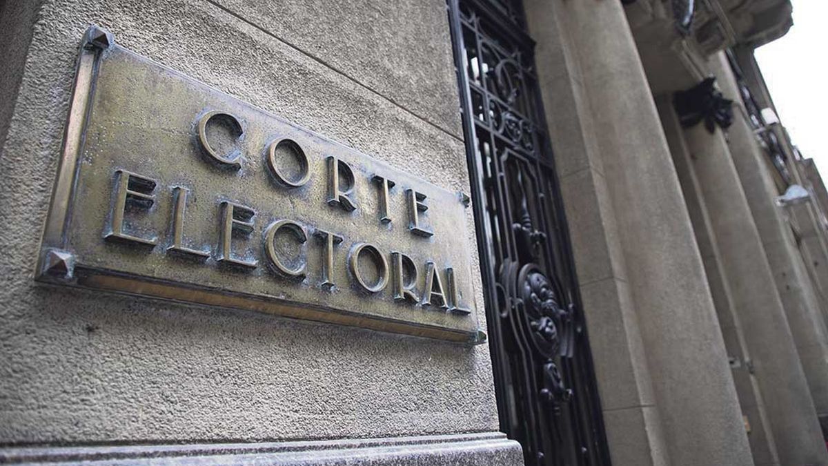 The Electoral Court installed a mobile office to renew or obtain the credential in Montevideo
