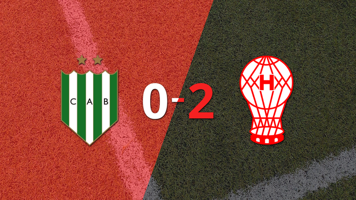 Huracán superó a Banfield con dos tantos de Williams Alarcón