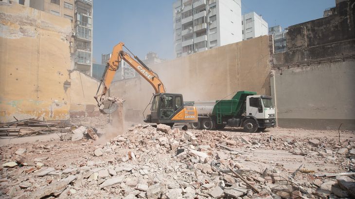 En el segundo semestre del 2022 se concluyó la demolición de los locales existentes y la preparación de suelos para comenzar la construcción en 2023