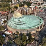 Se coloca en 1974 la primera piedra de la nueva Basílica de Guadalupe en la Ciudad de México. Se coloca en 1974 la primera piedra de la nueva Basílica de Guadalupe en la Ciudad de México.