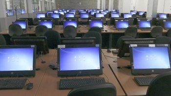 espera eterna, ansiedad y falta de respuestas en el centro de computos