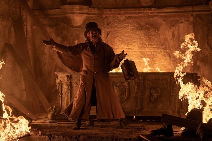 Willem Defoe se luce en la película que ya está disponible en HBO Max.