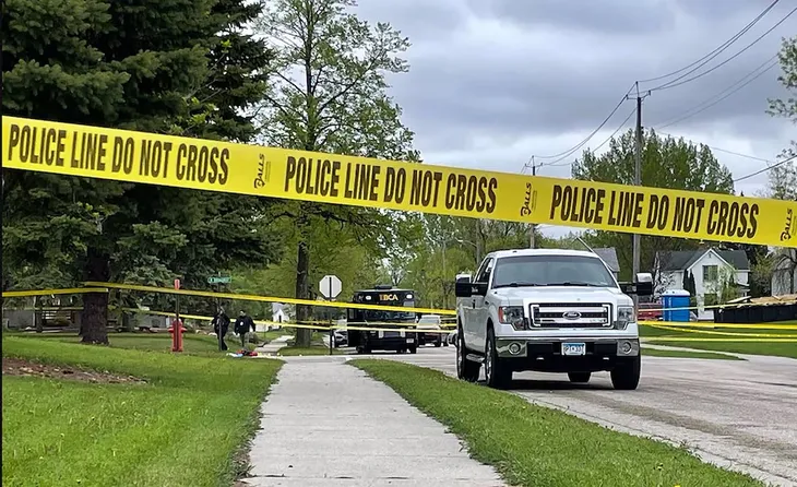 Authorities investigate the double shooting in Minnesota that ended with the death of a Democratic legislator and wounds to a senator. Authorities investigate the double shooting in Minnesota that ended with the death of a Democratic legislator and wounds to a senator.
