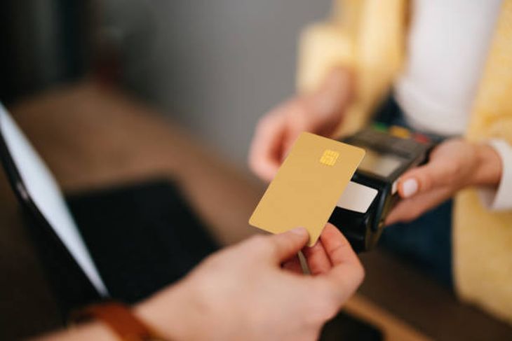Sin carta finiquito, la cuenta puede seguir activa, acumulando anualidades o comisiones aunque el plástico ya esté destruido. Sin carta finiquito, la cuenta puede seguir activa, acumulando anualidades o comisiones aunque el plástico ya esté destruido.